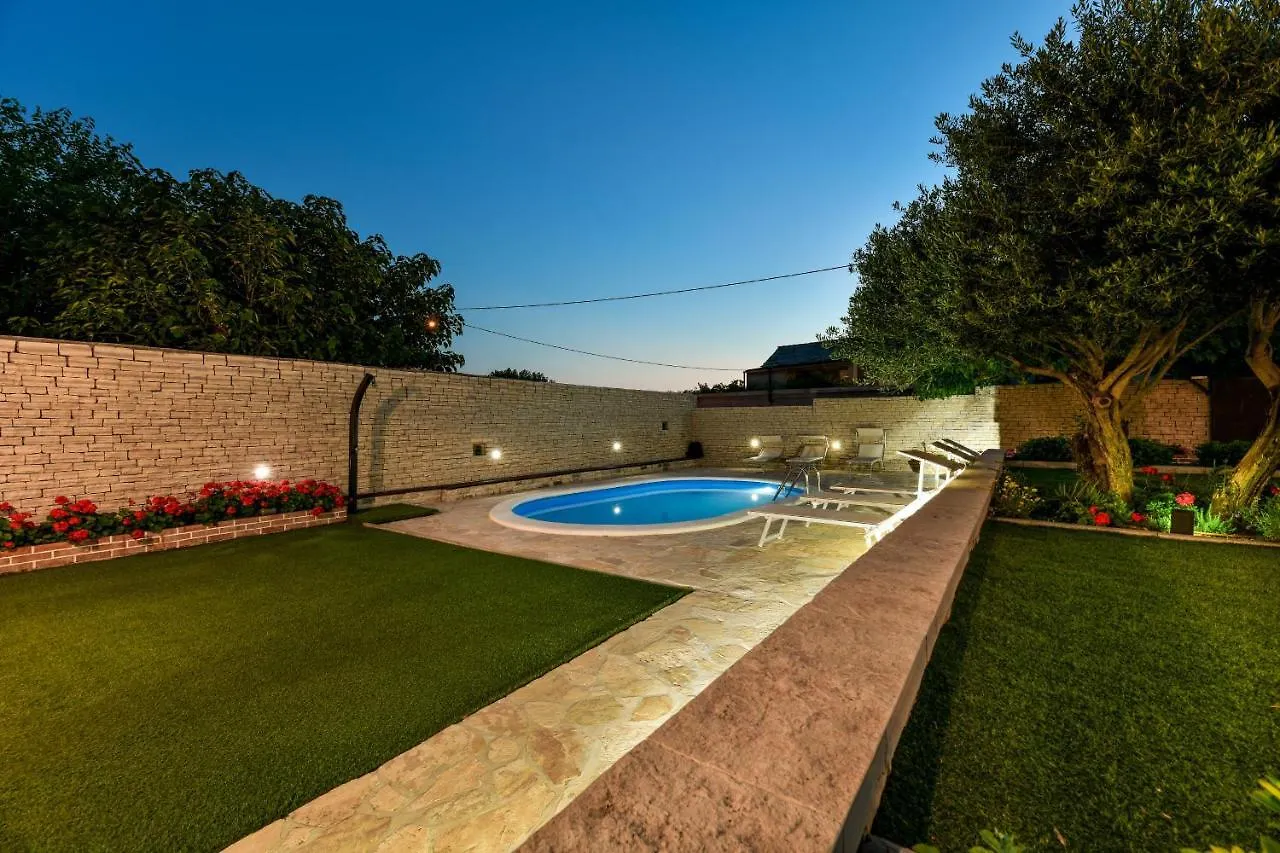 Vila Nela Benkovac